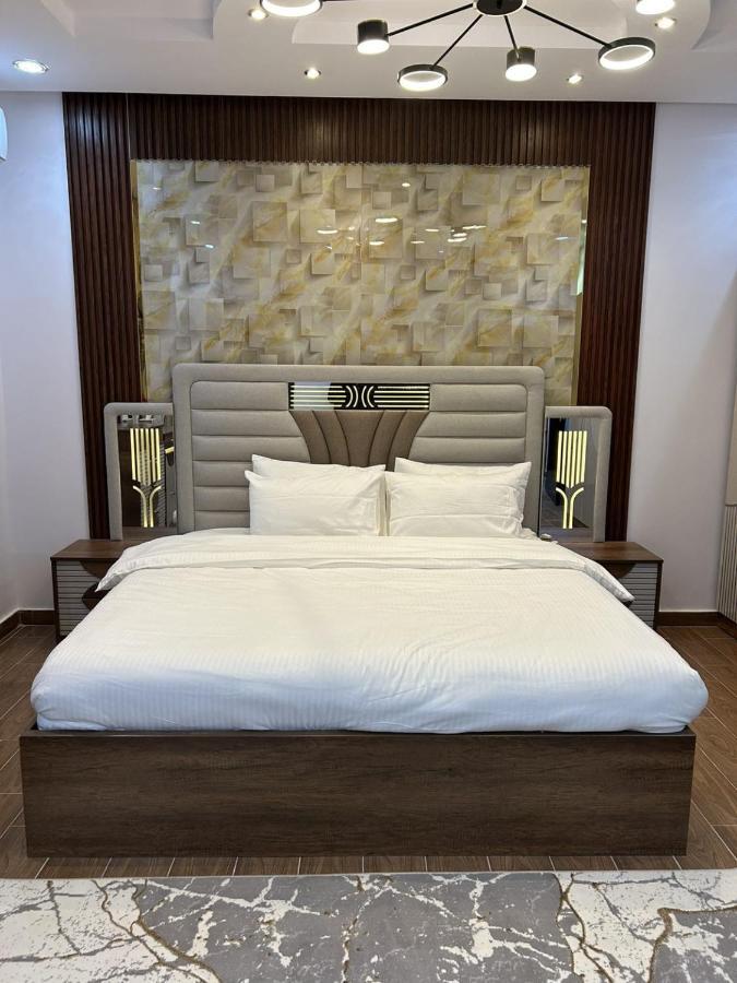 متكاملة غرفتين مع جاكوزي * Riyadh